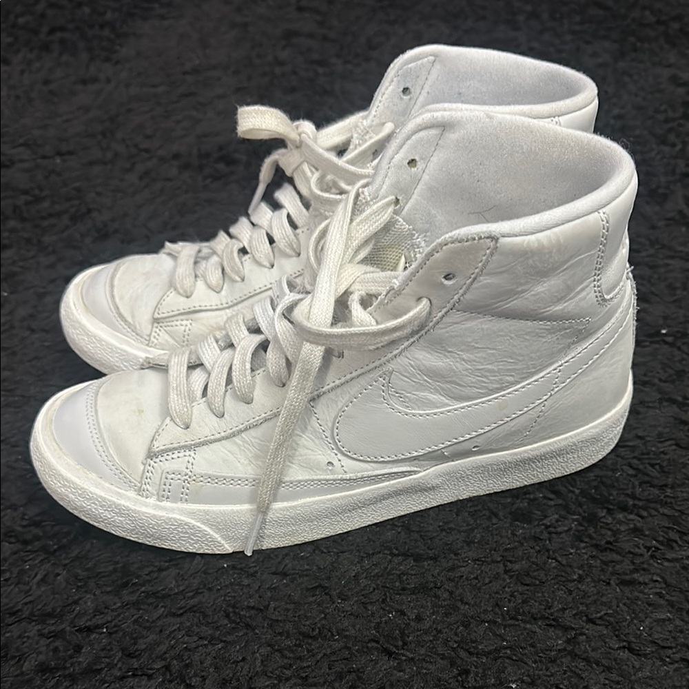 Nike High-Top Blazers in White